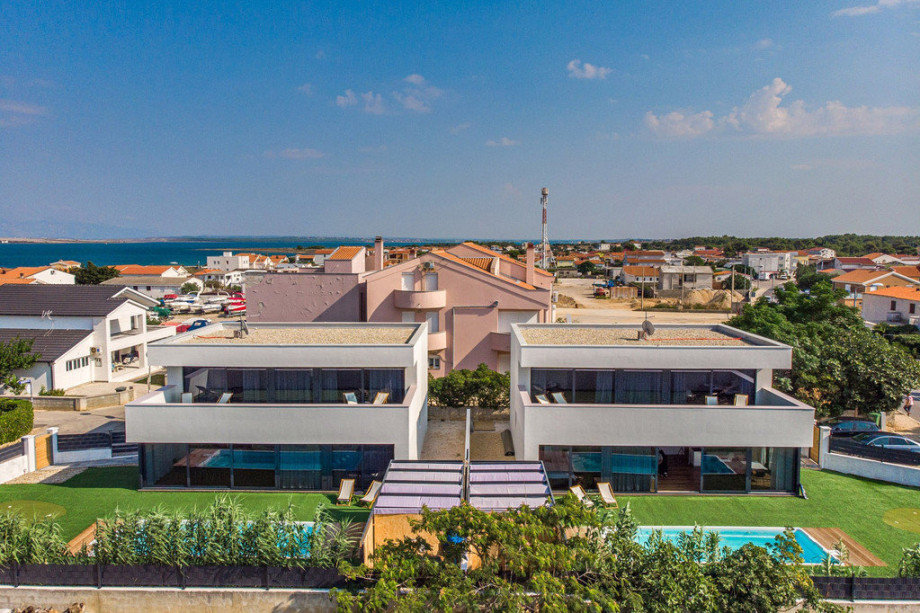 Villa AURUS