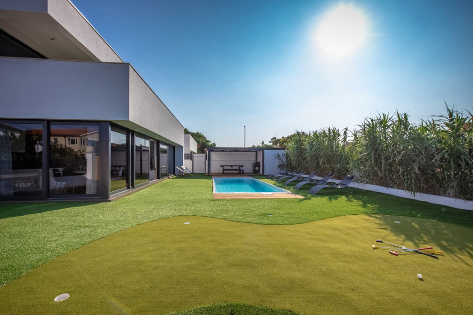 Villa AURUS