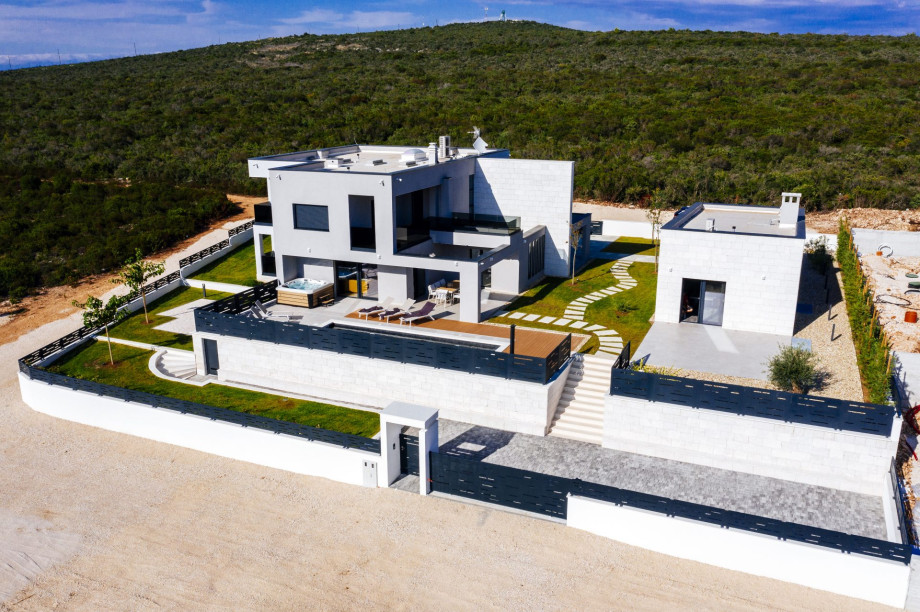 Villa MALUJA