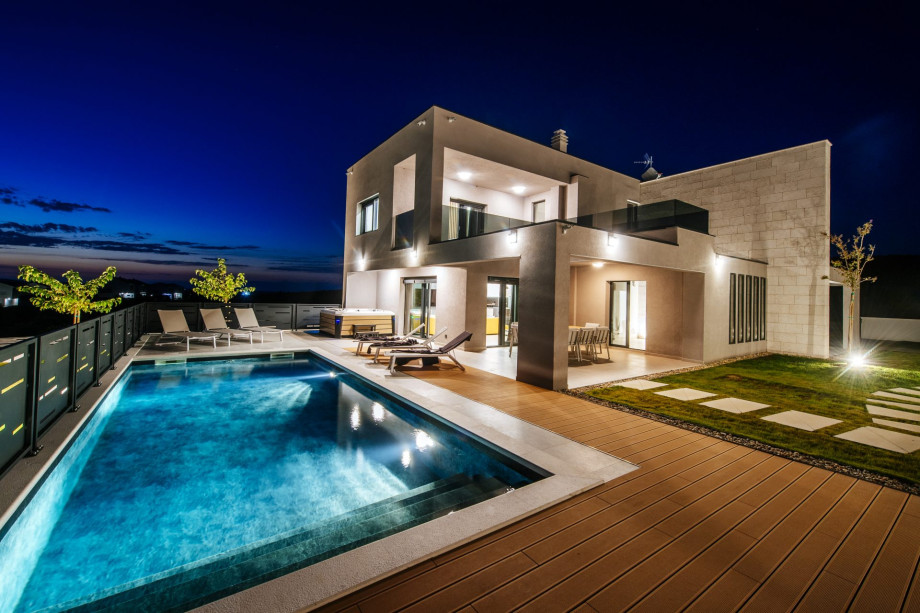 Villa MALUJA