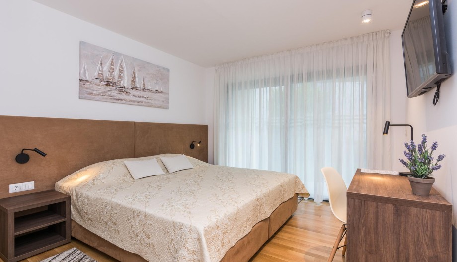 VILLA BURA