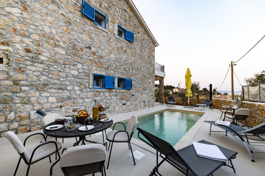 Villa MAZA