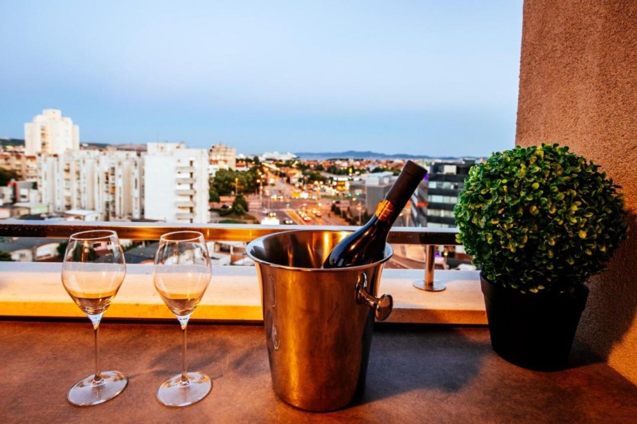 Penthouse Luxury Suite