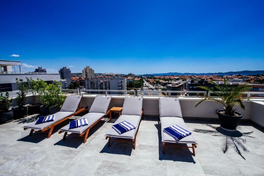 Penthouse Luxury Suite