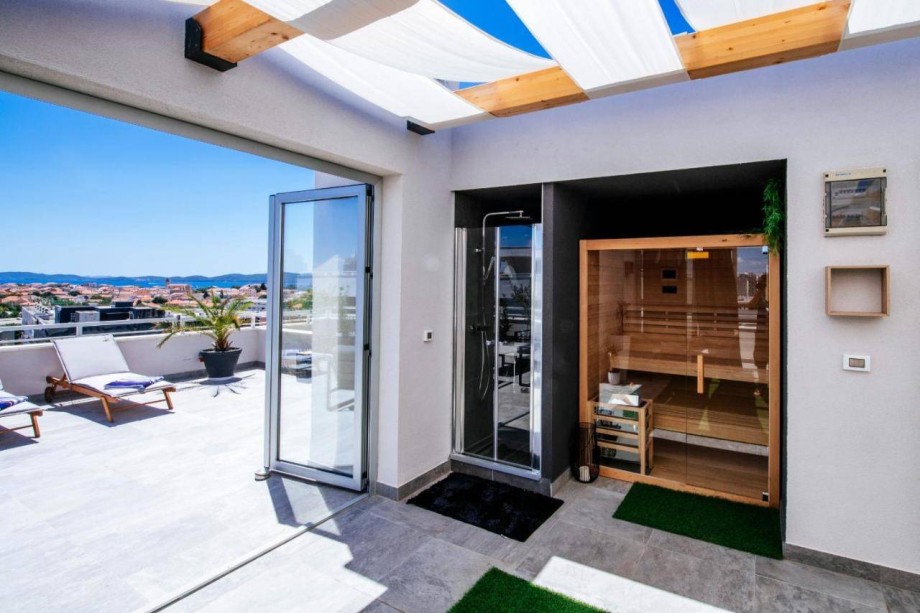 Penthouse Luxury Suite