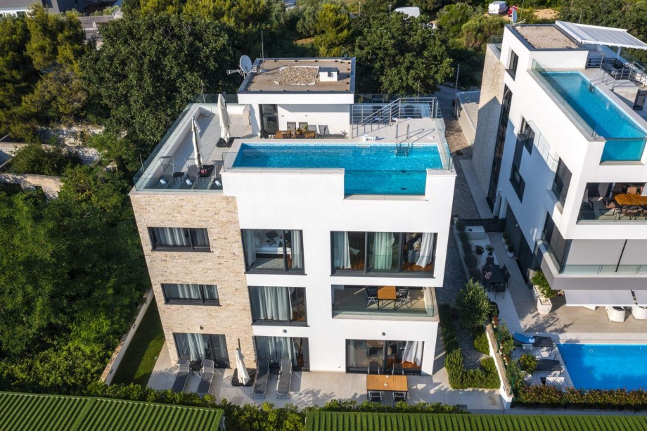 Crystal Holiday Residence