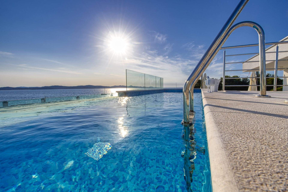 Crystal Holiday Residence