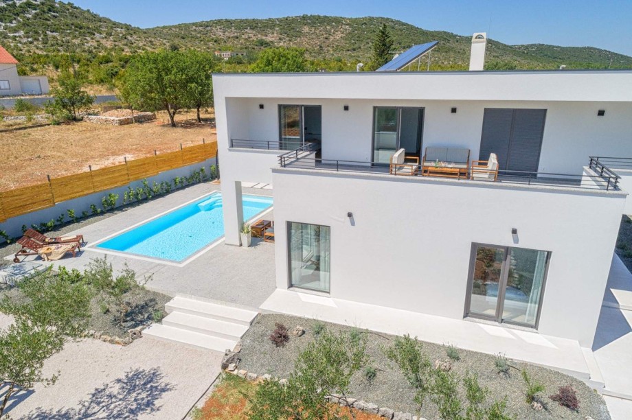 Villa O