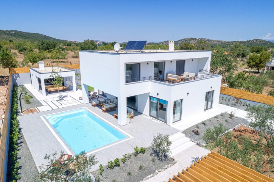 Villa O
