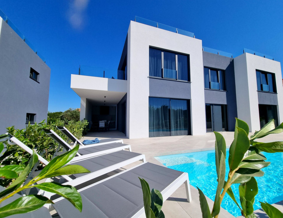 Villa Magic Sky I & II