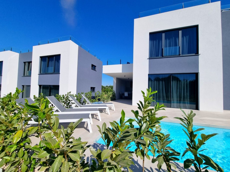 Villa Magic Sky I & II