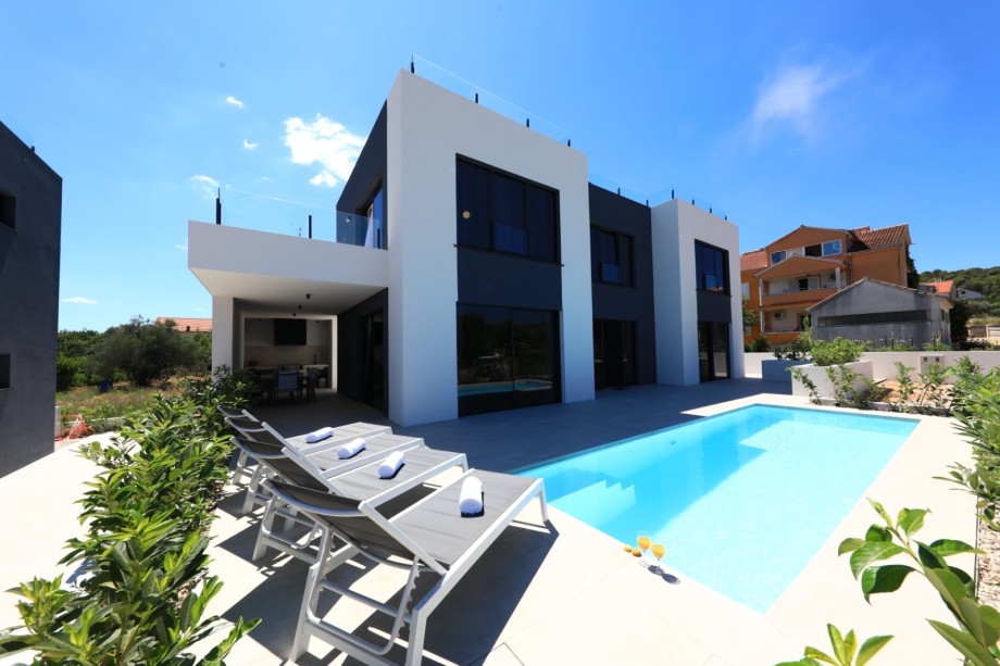 Villa Magic Sky I & II