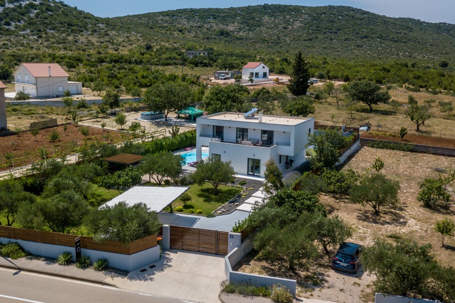 Villa O