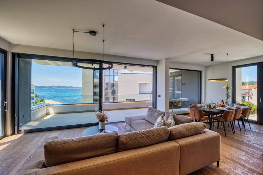 Crystal Holiday Residence II Luxury apartment with pool