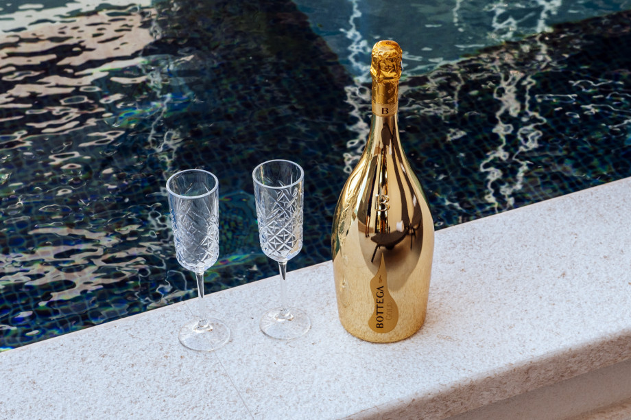 Crystal Holiday Residence II Luxury apartment with pool