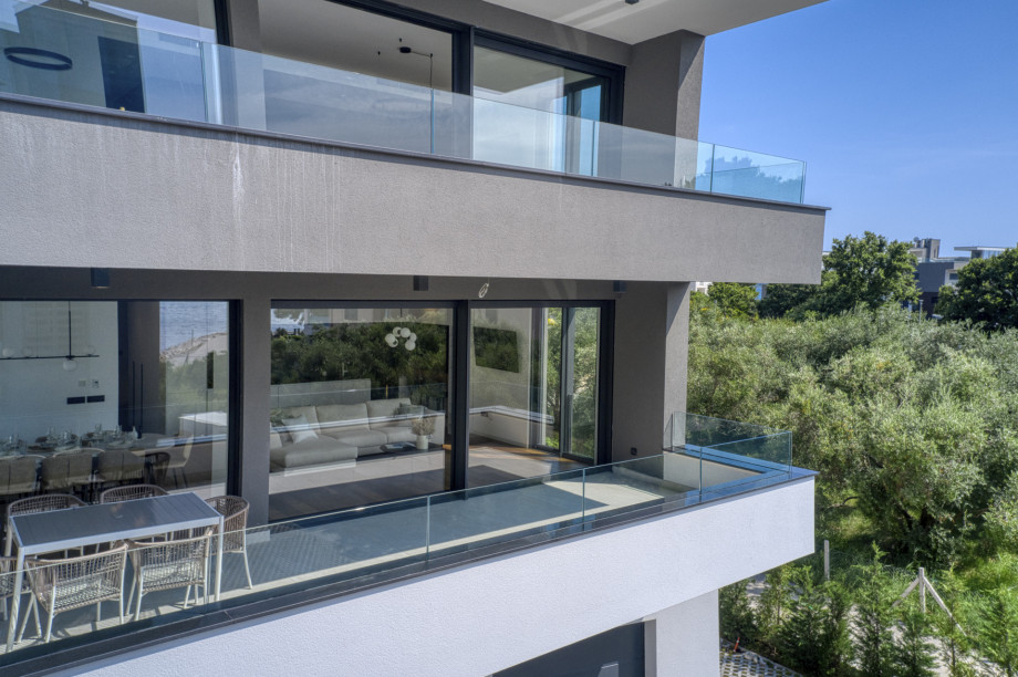 Crystal Holiday Residence II Luxury apartment with pool