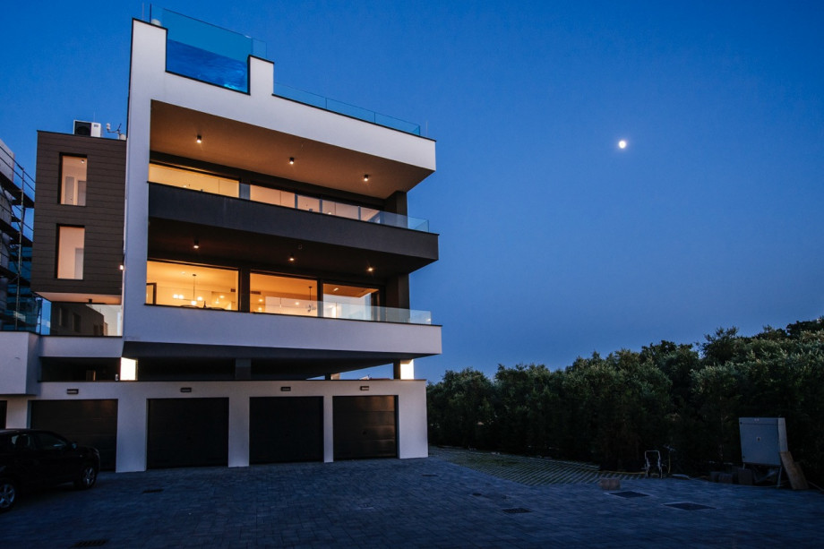 Crystal Holiday Residence II Penthouse