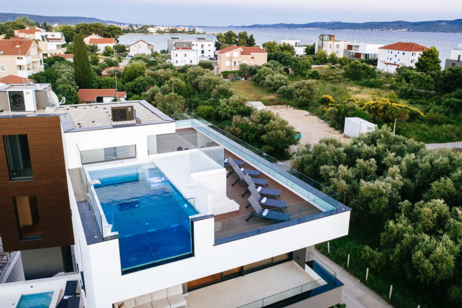 Crystal Holiday Residence II Penthouse