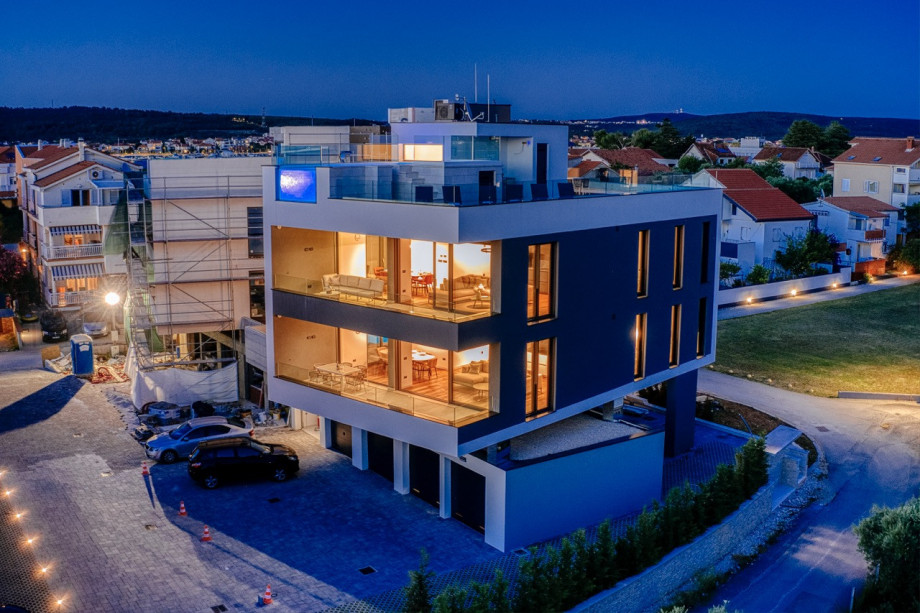 Crystal Holiday Residence II Penthouse