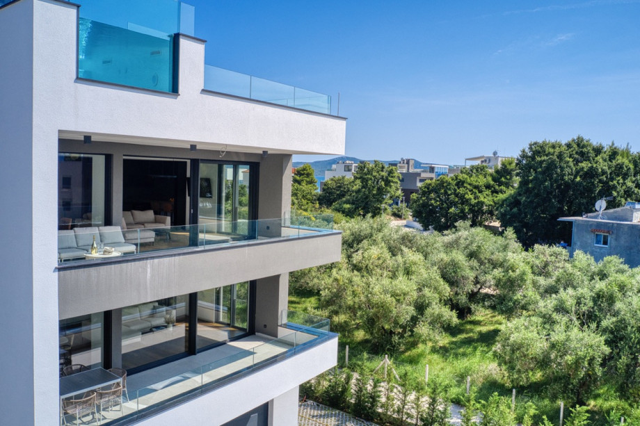 Crystal Holiday Residence II Penthouse