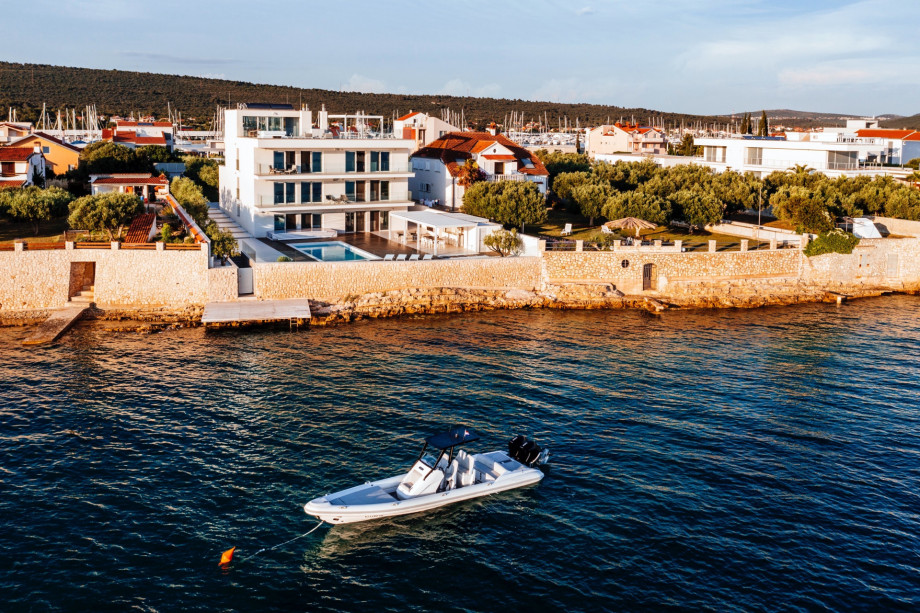 Villa BiBiSea - Luxury Suites