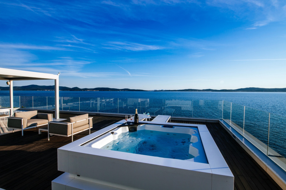 Villa BiBiSea - Luxury Suites