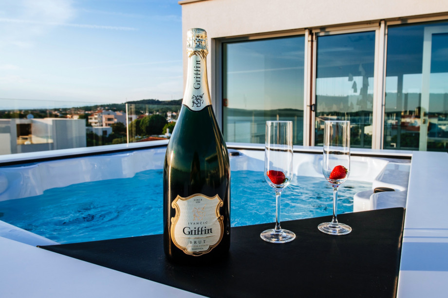 Villa BiBiSea - Luxury Suites