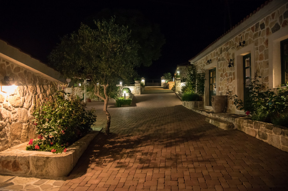 VILLA RAŽNJEVIĆA DVORI A.D. 1307