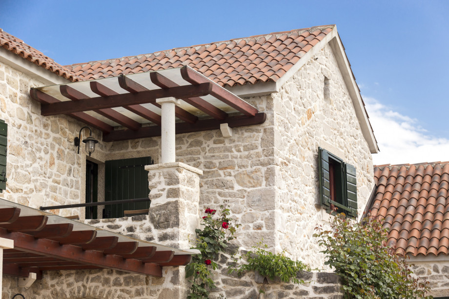 VILLA RAŽNJEVIĆA DVORI A.D. 1307