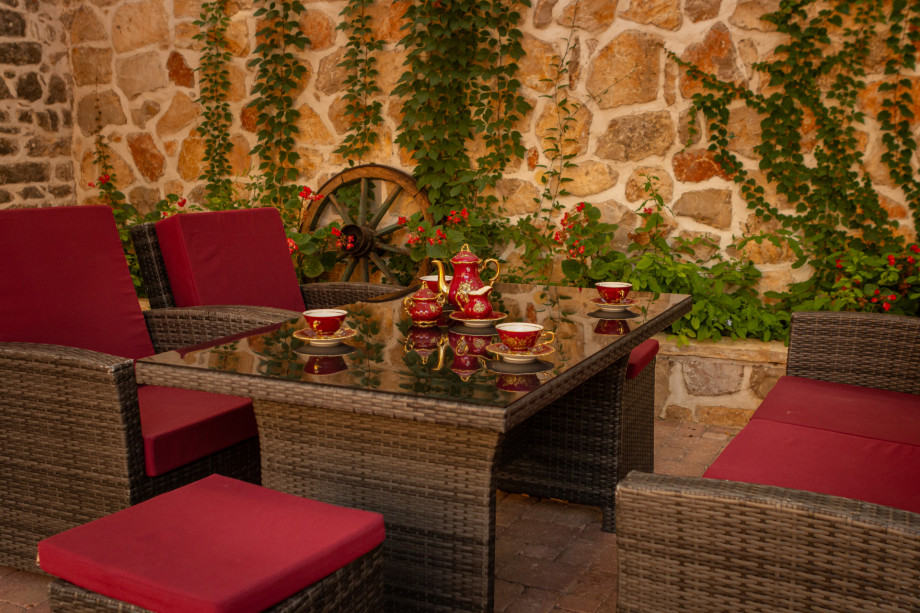 VILLA RAŽNJEVIĆA DVORI A.D. 1307