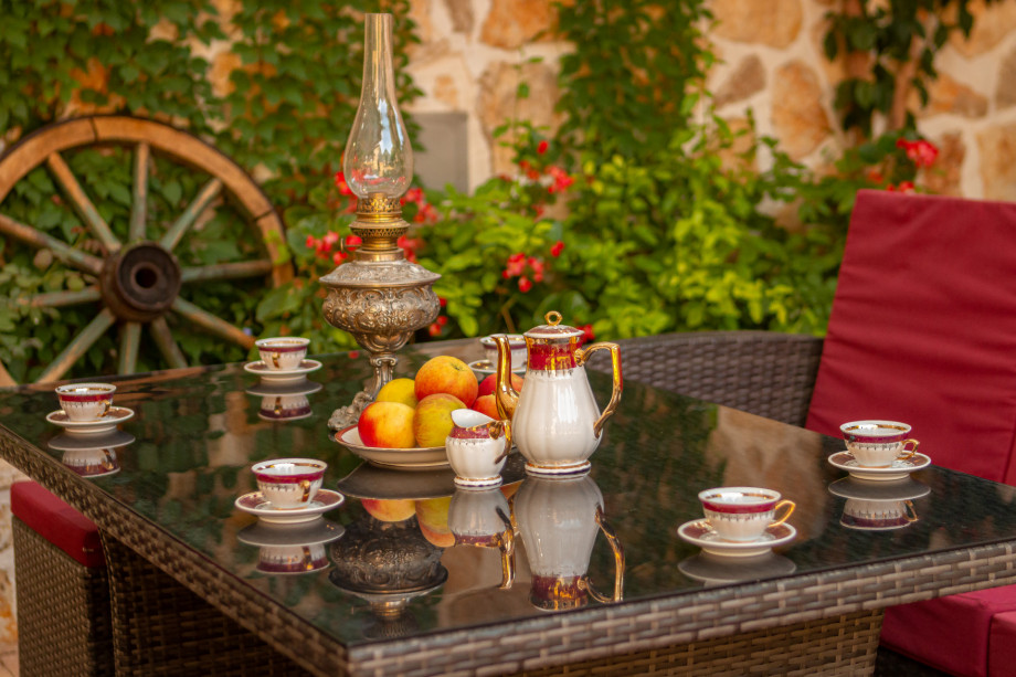 VILLA RAŽNJEVIĆA DVORI A.D. 1307