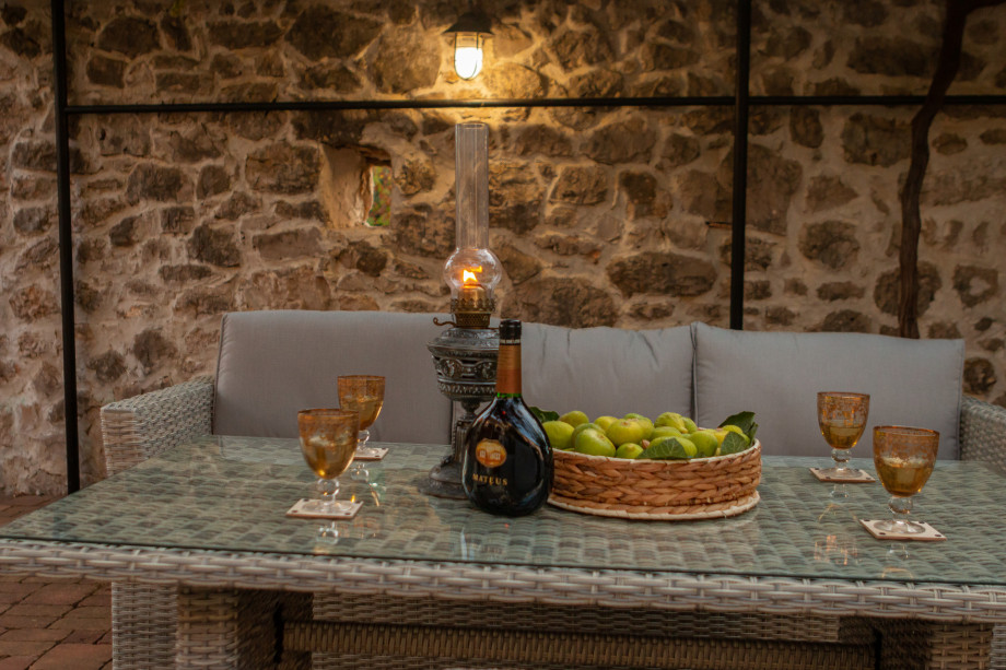 VILLA RAŽNJEVIĆA DVORI A.D. 1307