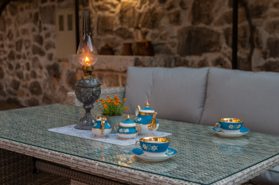 VILLA RAŽNJEVIĆA DVORI A.D. 1307