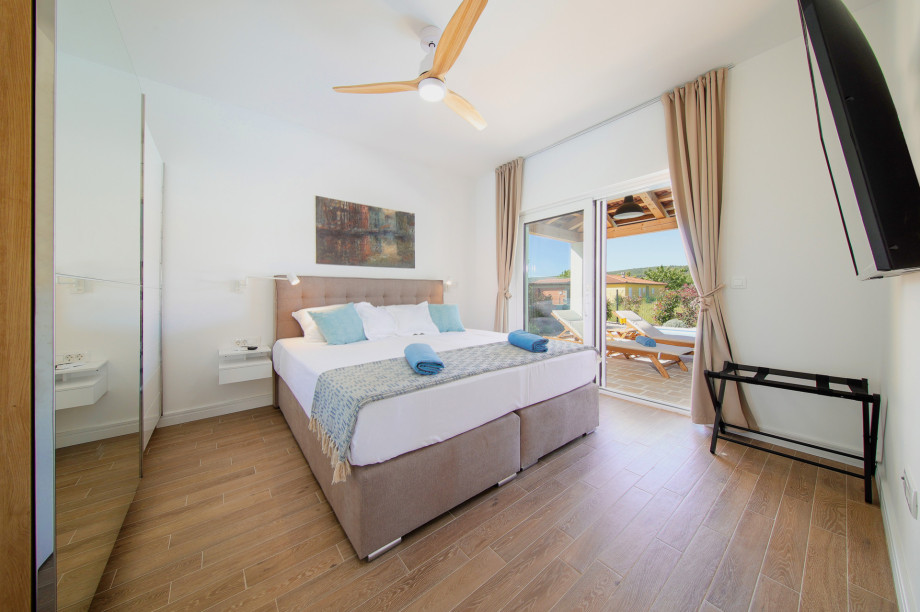 Papa`s Court Villa II