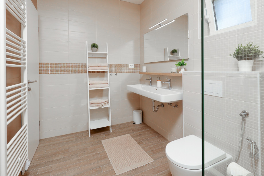 Papa`s Court Villa II