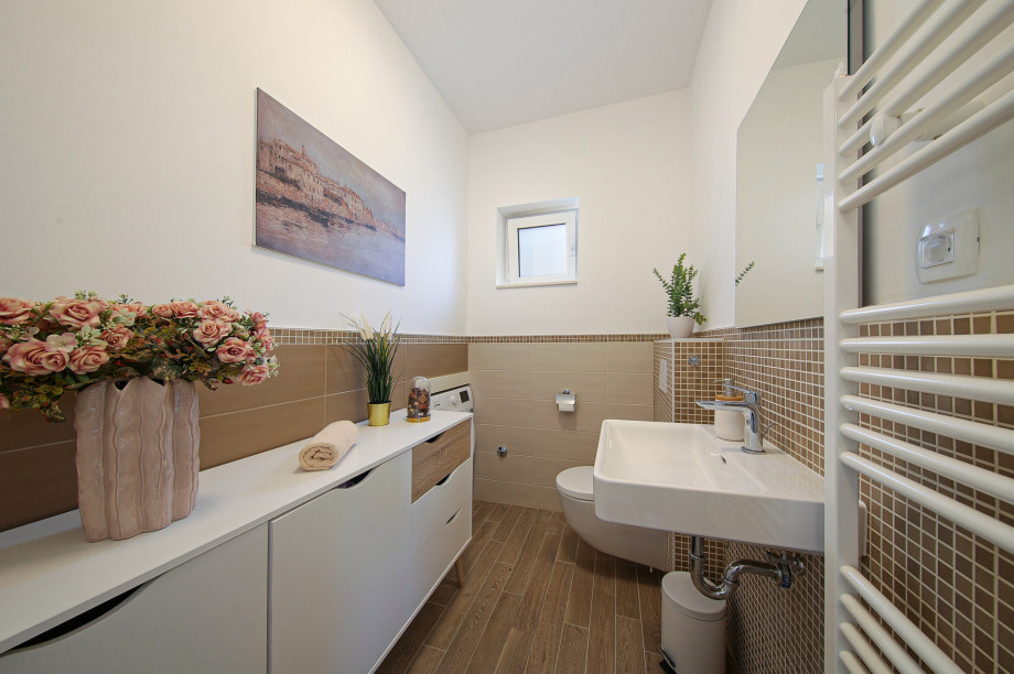 Papa`s Court Villa II