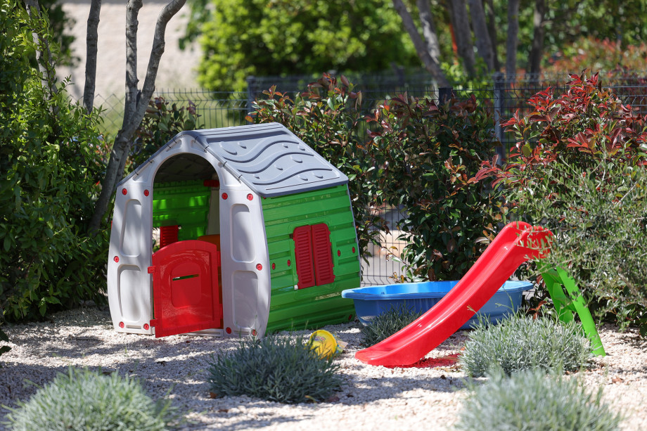 Papa`s Court Villa II