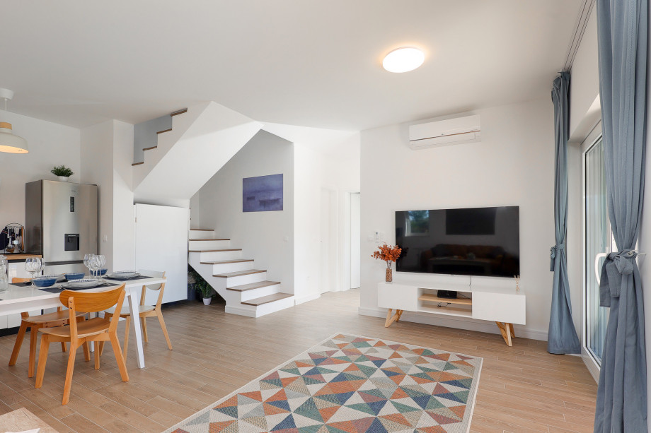 Papa`s Court Villa II