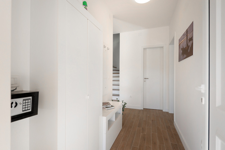 Papa`s Court Villa II