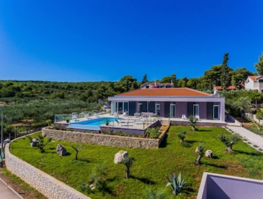 Villa R&B