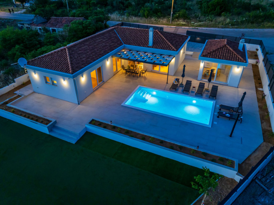 Villa Selmeni
